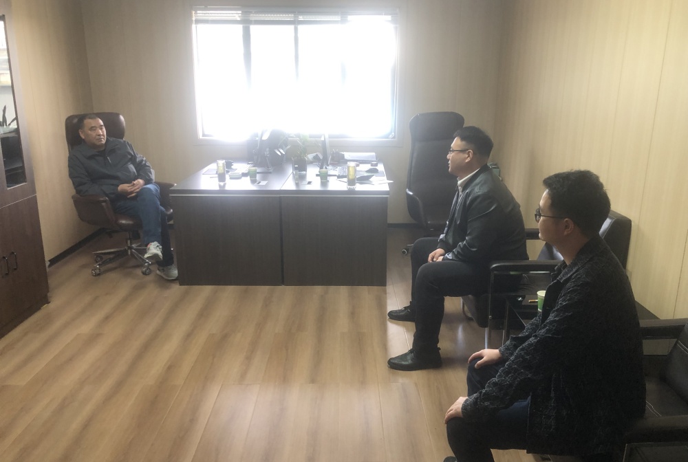 赴宝业陕南农特产品物流园进行业务洽谈